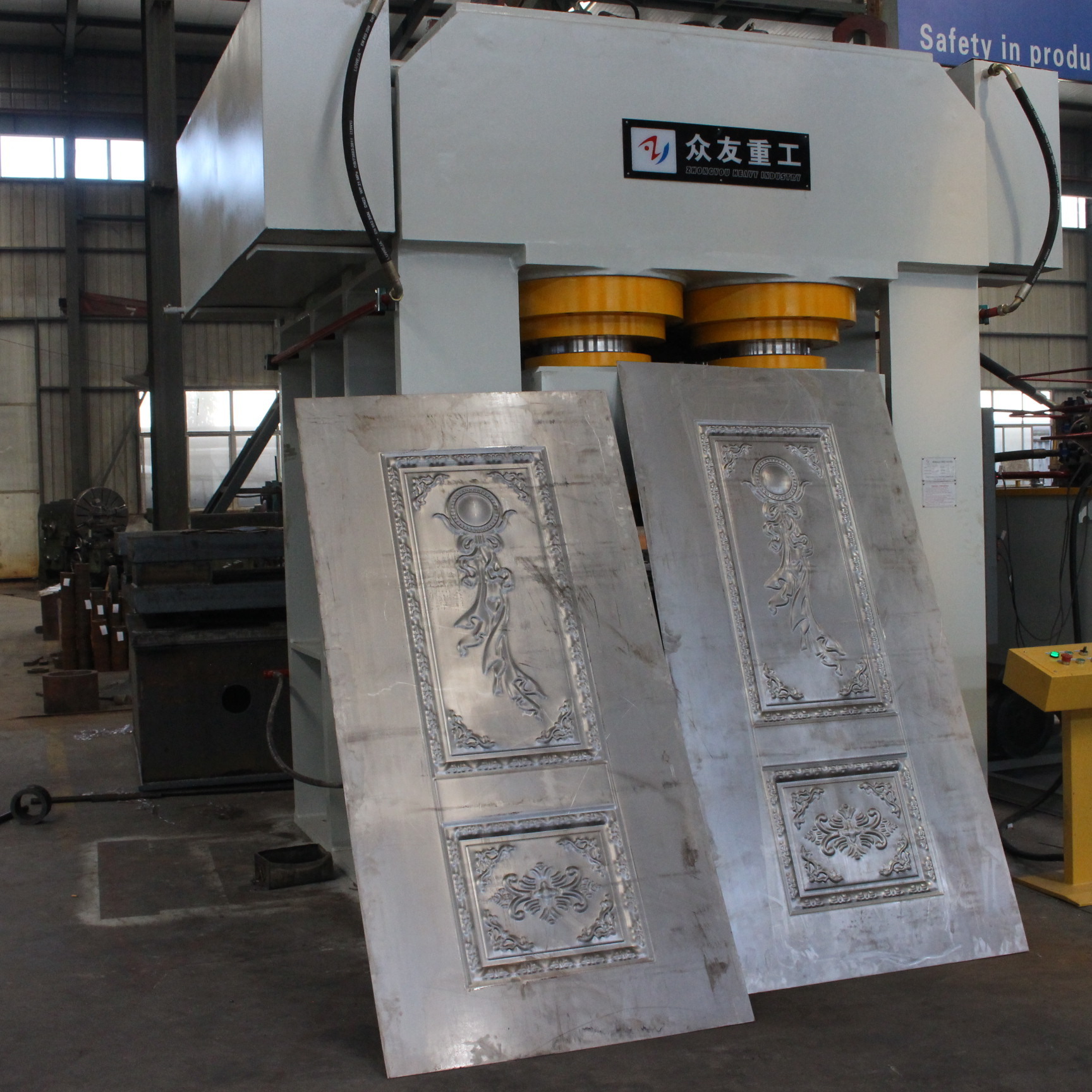 Steel metal sheet panel door hydraulic stamping press machine