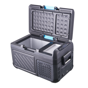 Hot sale 12/24V solar car fridge portable and mobile fridge for car with battery and camping