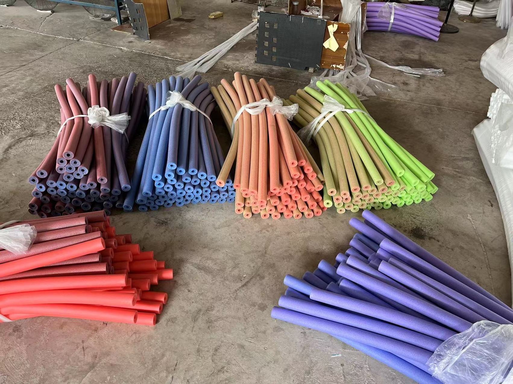 Seasonal 150*7cm EPE Foam Pool Noodles glowing foam pool noodle