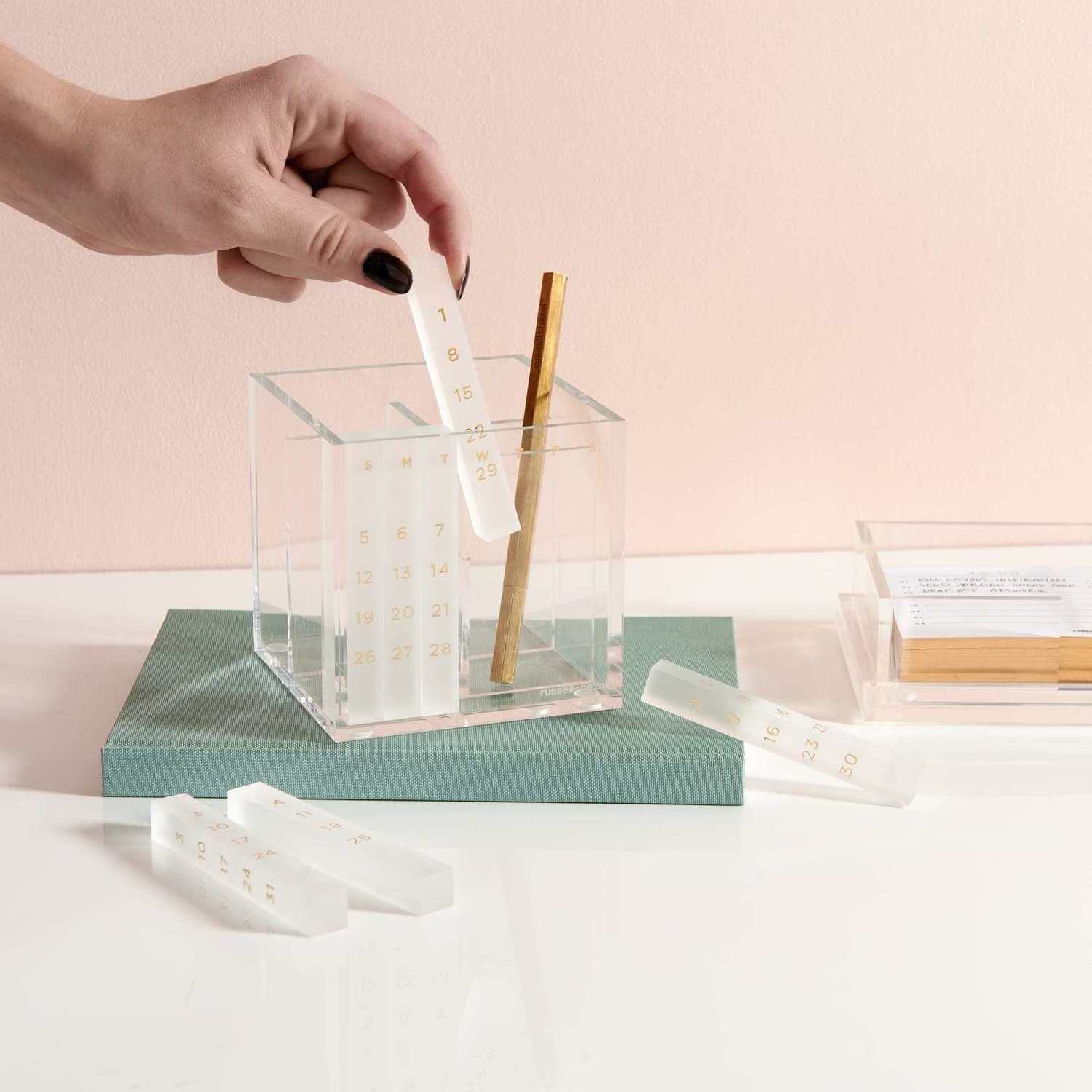 Acrylic Desktop perpetual calendar and pen holder transparent pen holder perpex pencil cup