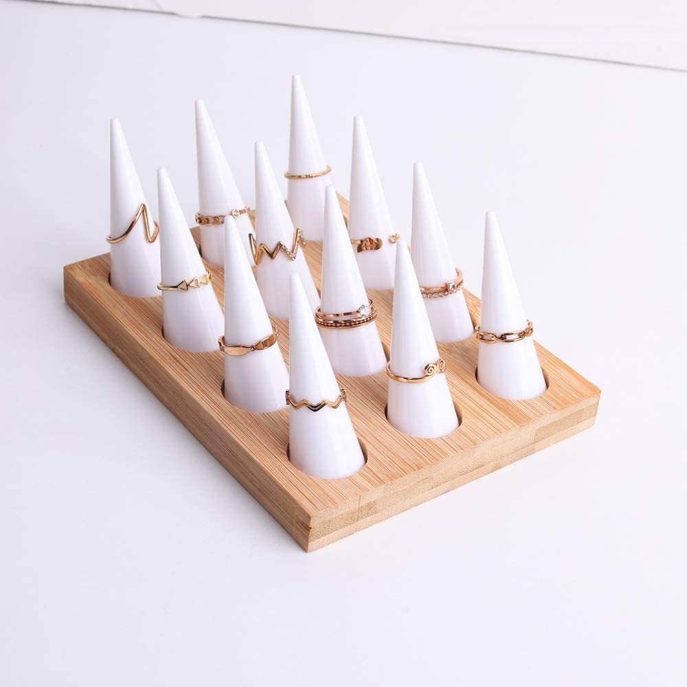 wood ring display white Acrylic conical ring Holder Set Lucite Jewelry Cone Tower for exhibitions