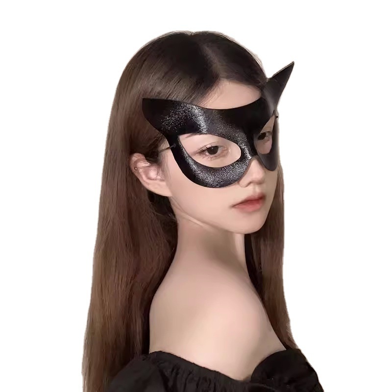 Makeup masquerade dancers will send on sexy half makeup female half face fun lace mask Halloween feather mask