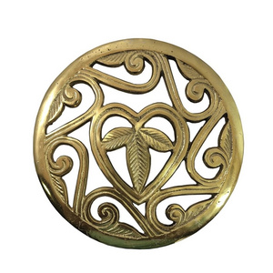 Brass Leaves Design Trivet for Table Top Decoration Use Mats And Pads With Premium Quality Trivet