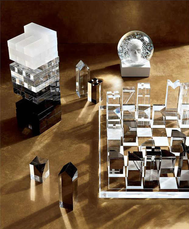 Luxury Acrylic Chess Set 32 Crystal Skyscraper Geometric Chess Pieces Classic Chess Tournament Game