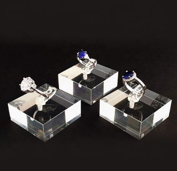 upscale presentation lucite rings displays glossy jewelry show stand