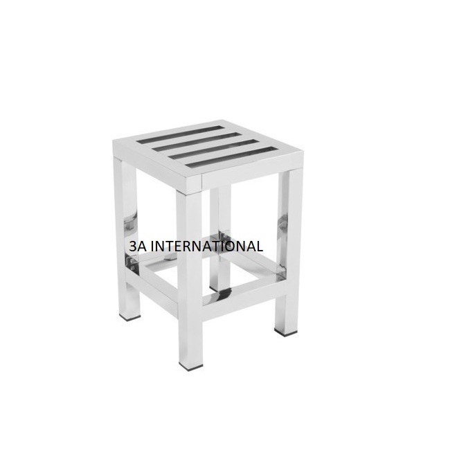 Best Quality Metal used Stainless Steel Bar Stool For Living Room Use Furniture Ware Stool Comfortable To Sit At Low Price