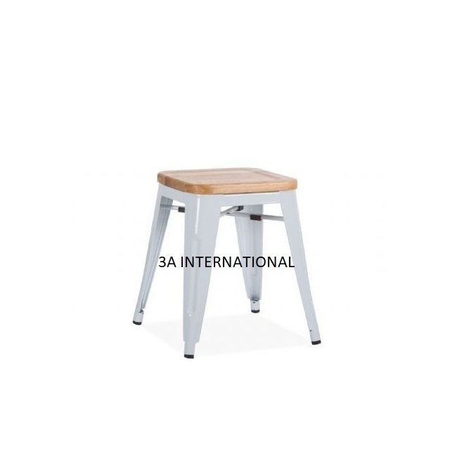 Best Quality Metal used Stainless Steel Bar Stool For Living Room Use Furniture Ware Stool Comfortable To Sit At Low Price