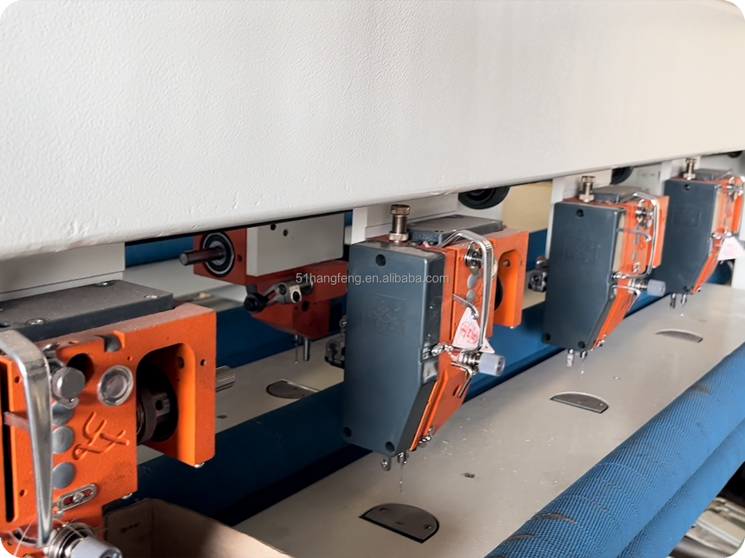 Full Automatic Multi Heads Quilting Machine for quilt mattress gauze