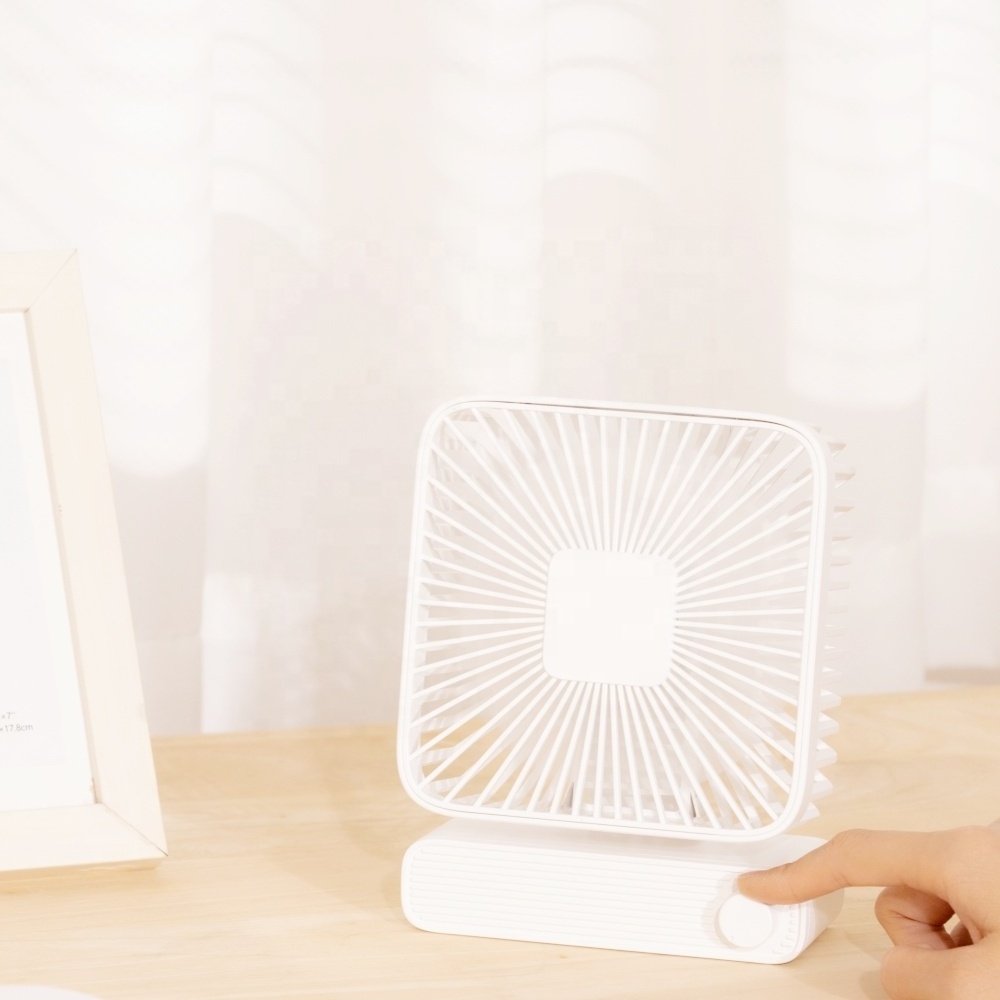 Adjustable Wind Speed USB Portable Mini Desk Fan with Battery Power Electric Mini Fan