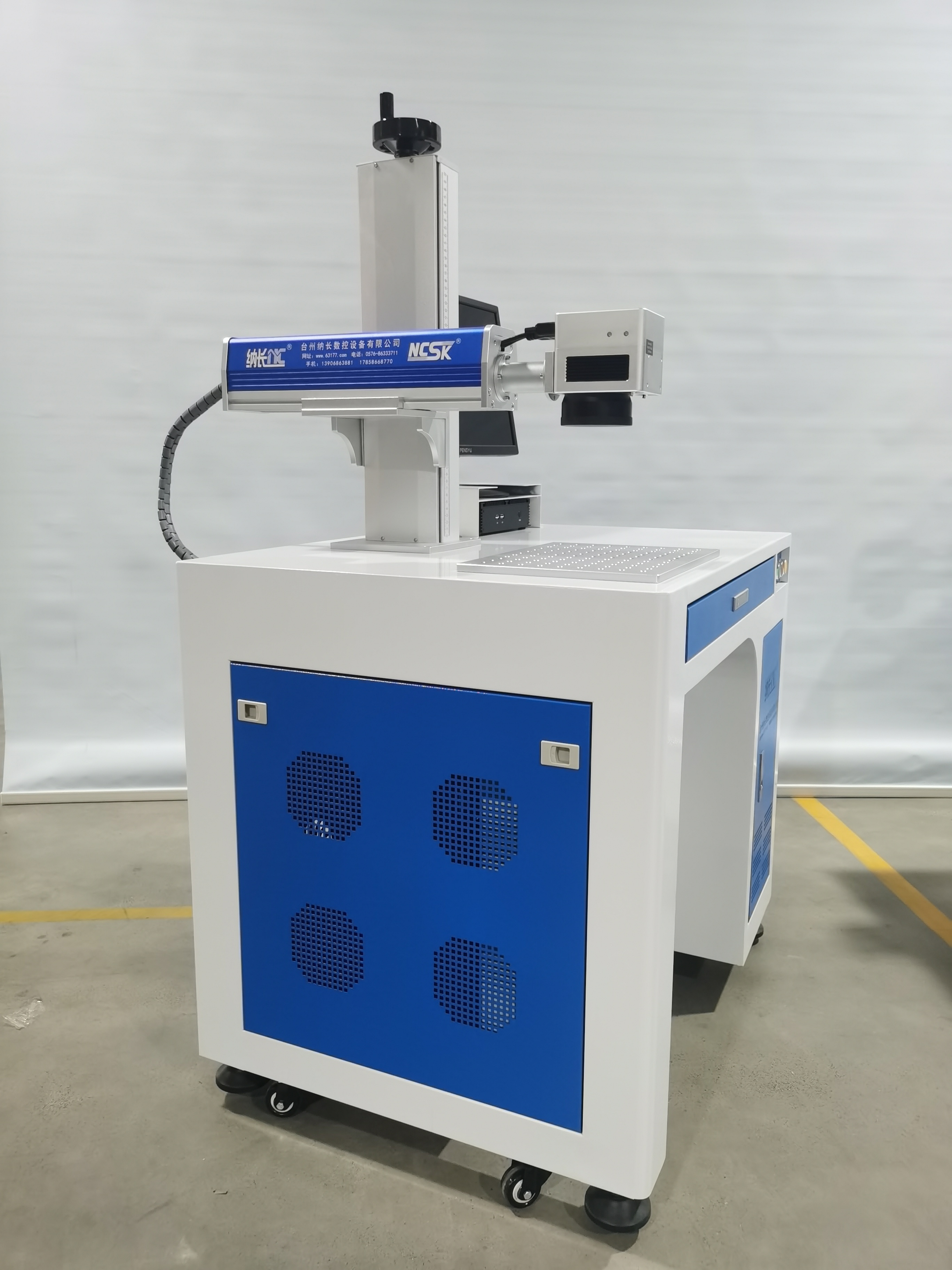 Laser Galvo/ Galvo Scanner/ Scanner Head Fiber Laser MAX Laser Source Air-cooled 20-80 Khz 80*65*150cm Bench-top 0.01-1mm 1064nm