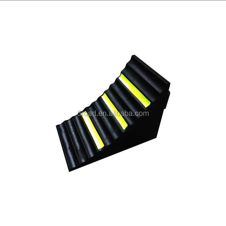 wheel stops/ Rubber Wheel Chocks blocks truck tire stopper/rubber car parking stopper, Rubber Wheel Block