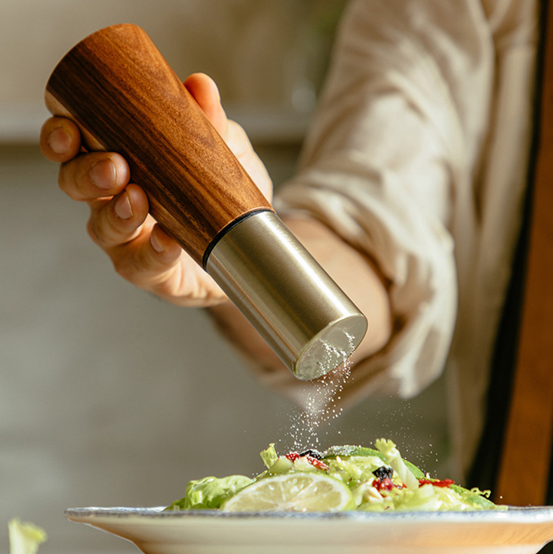 Christmas Gift Adjustable Acacia Wood Seasoning Bottle Spice Shaker And Golden Stainless Steel Salt And Pepper Grinder Mill