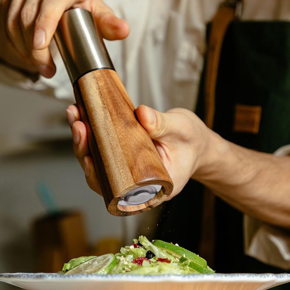 Christmas Gift Adjustable Acacia Wood Seasoning Bottle Spice Shaker And Golden Stainless Steel Salt And Pepper Grinder Mill