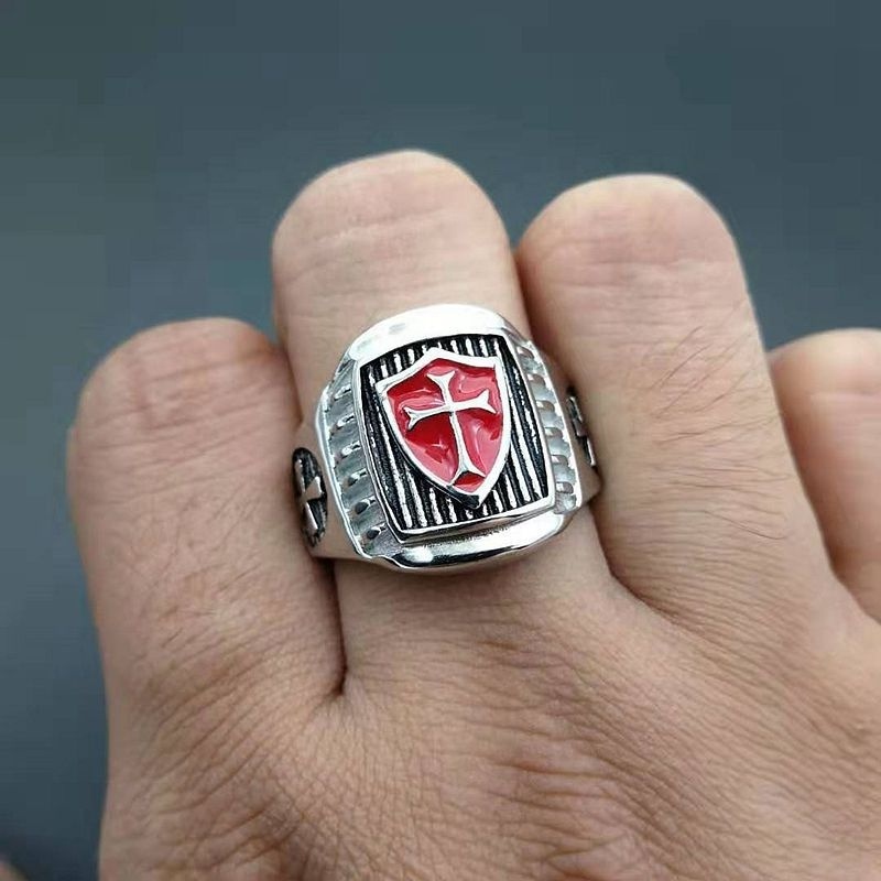 Fine Stainless Steel Silver Plated Stripe Engraved Rap Style Red Shield Cross Ring Knights Templar Men's jewelry Finger Anillos