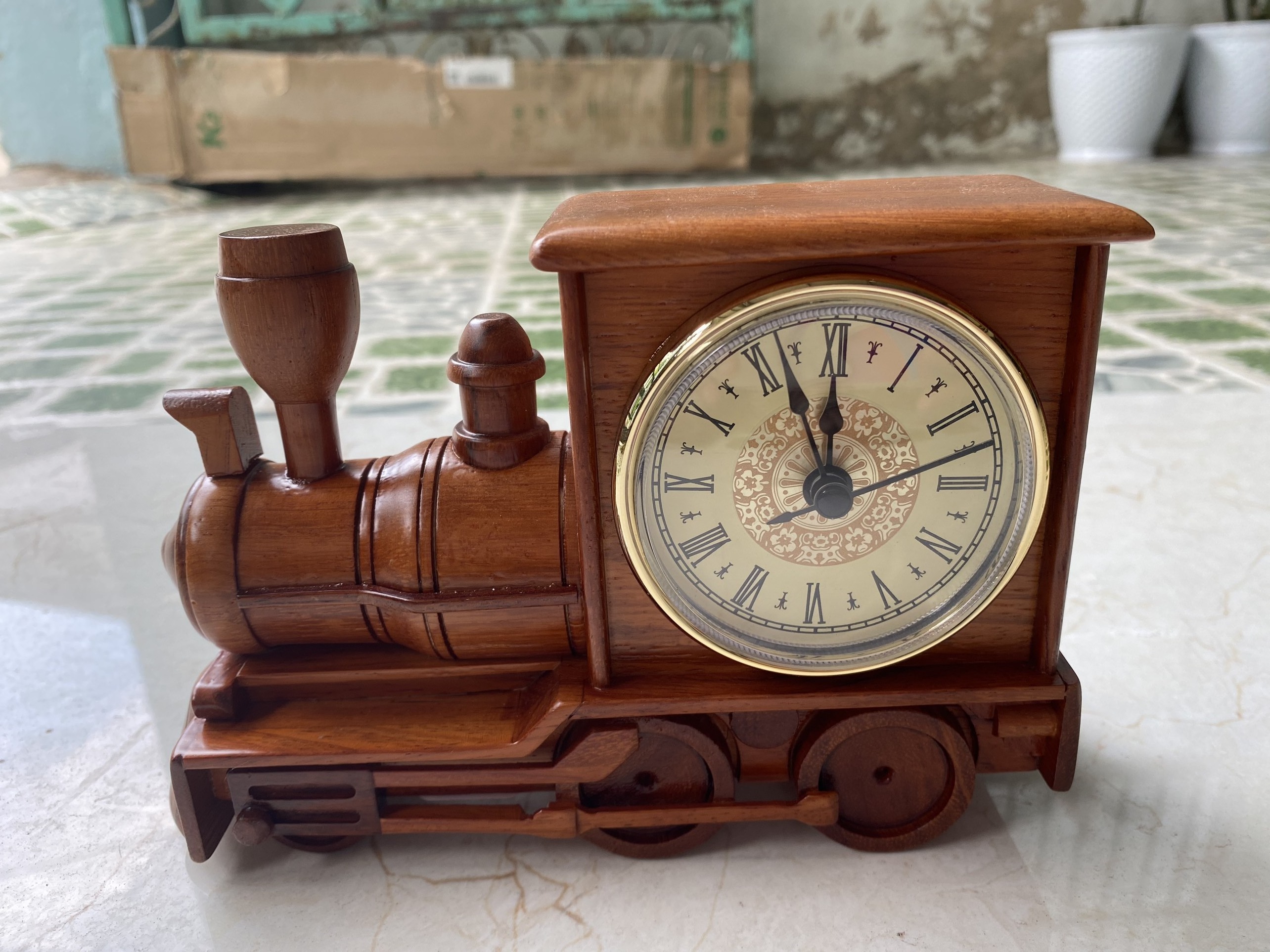 Wholesales Wooden Model Wooden Train With Clock Wooden Crafts Wooden Gift For Decor