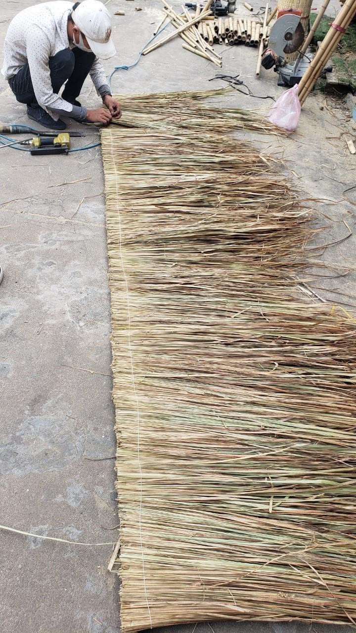 Natural Dried Grass Thatch Roofing For Commercial And Residential/ Artificial Grass Thatch For Resort At Beachfront Umbrella