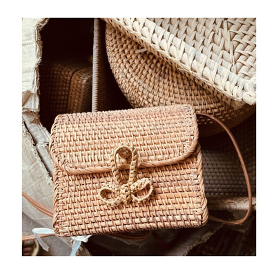 Factory Direct Sale Rattan Basket Rattan Bag Pure Hand-Woven Basket From Vietnam With Cheap Price