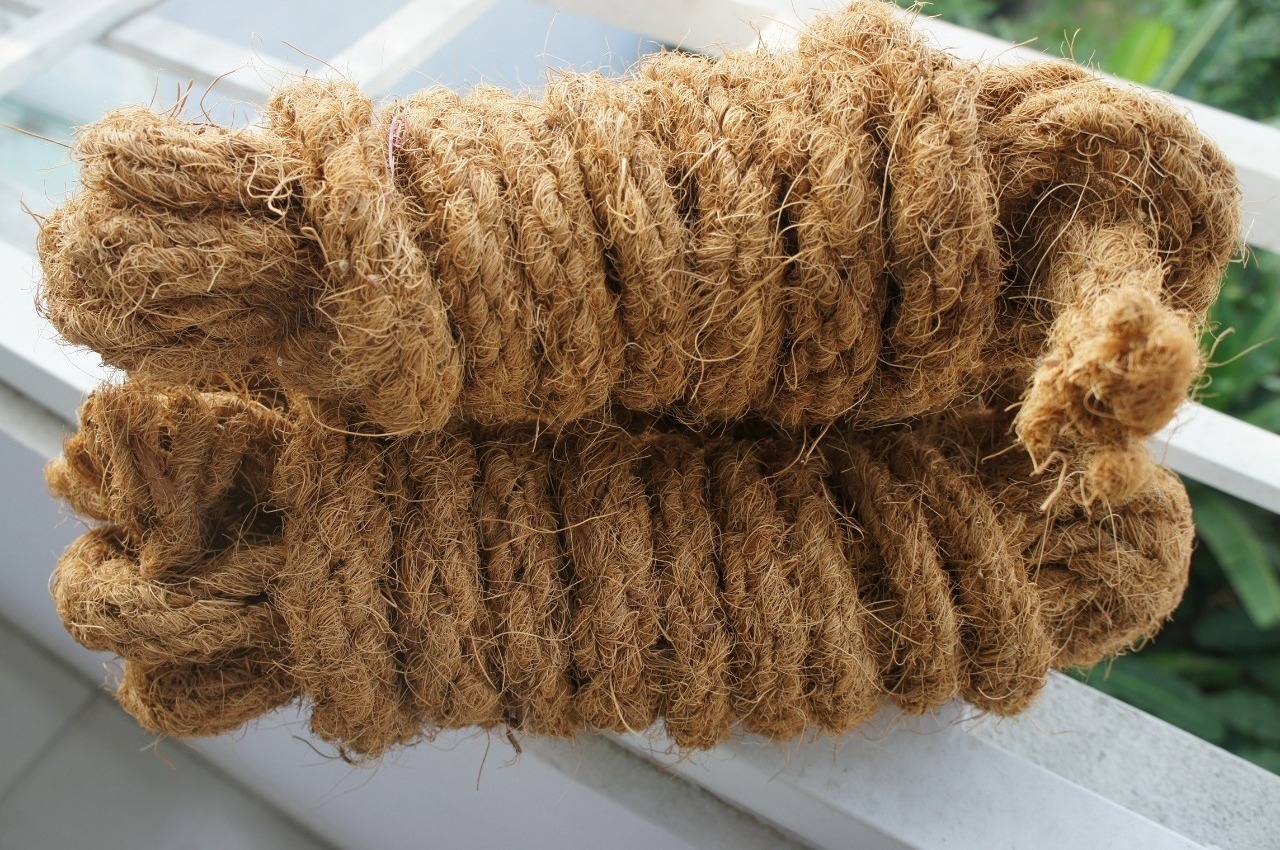 Natural Jute Rope Twisted For Craft Dock Decorative Factory Price Gardening Twine 10mm Coir Rope in Vietnam