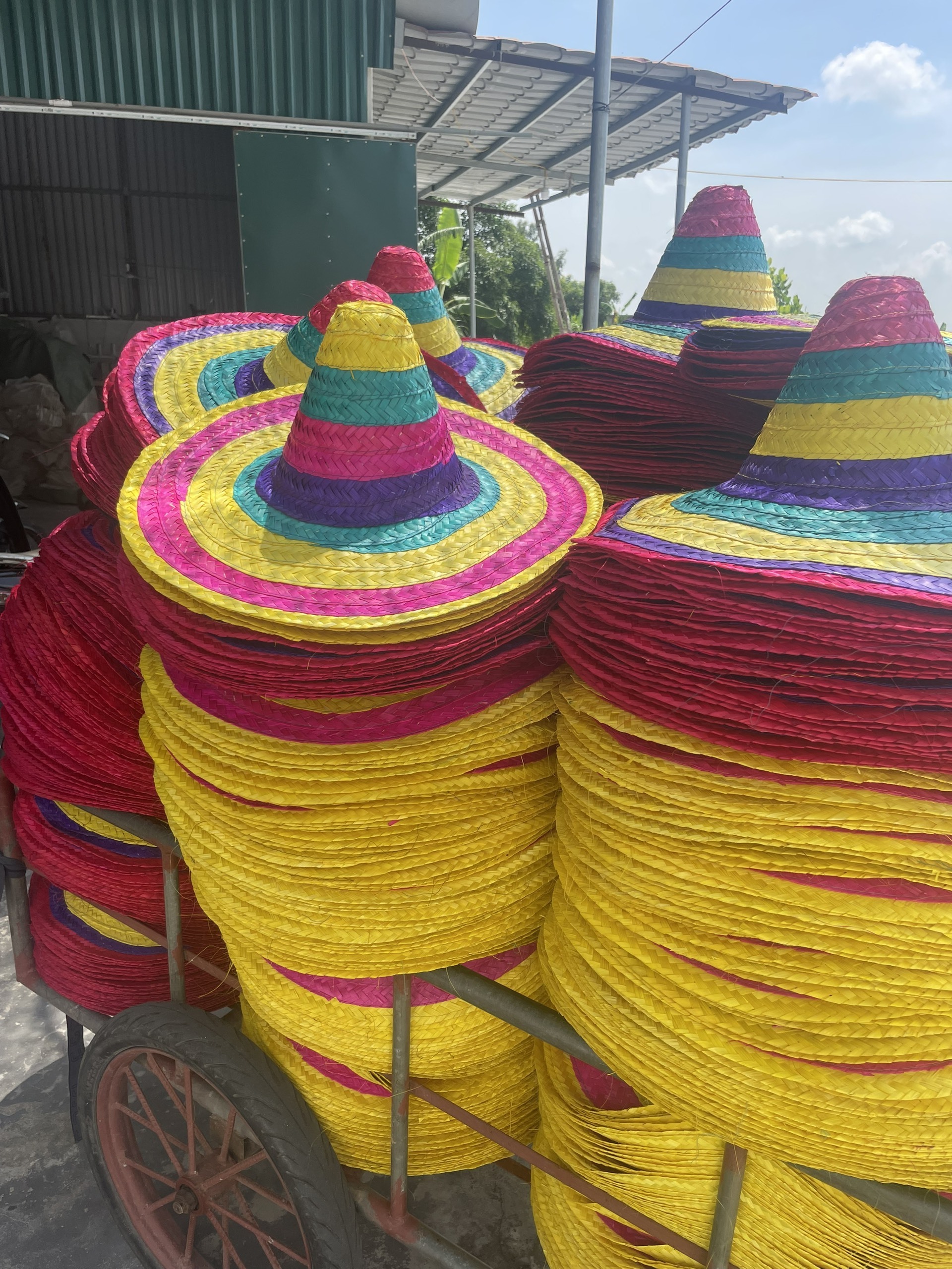 Wholesale Cheap Straw Mexican Sombrero hats for summer raffia straw grass hat made in Vietnam