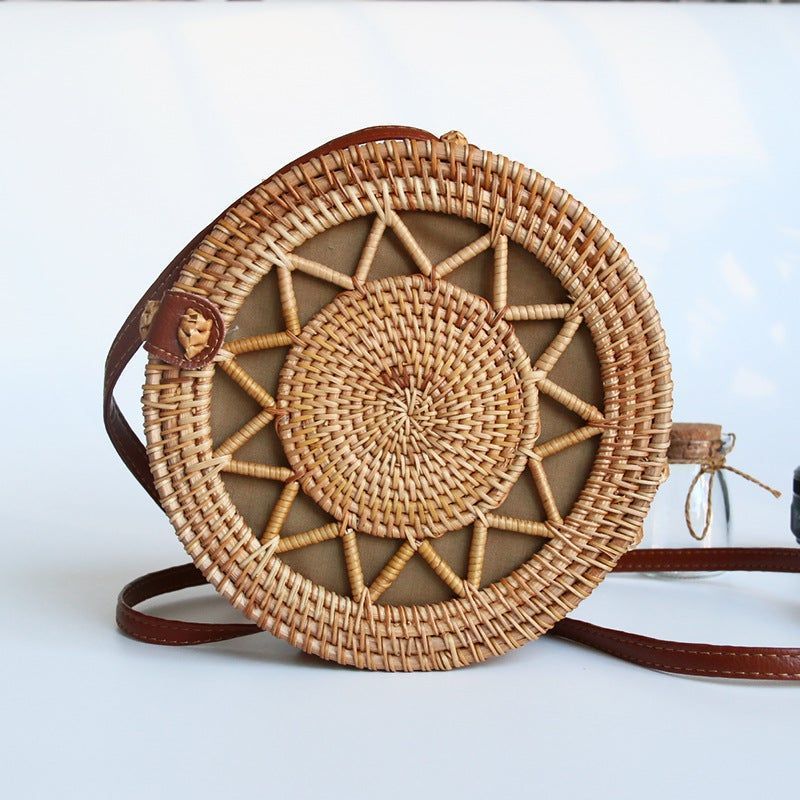 Natural Eco-friendly Rattan 2023 Trendy Summer Straw Weave Natural Rattan Round Beach Bag Shopping bag Handmade Women