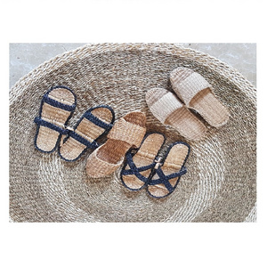 Eye- catching Design Water Hyacinth Slipper Woman Sandal Fashion For Summer Handcrafted Fashion Natural Slippers