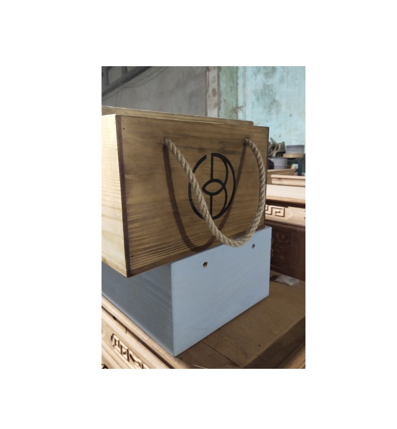 Factory Vintage Small wooden crate with rope - Business gift with Recycled wood crate with twine handle