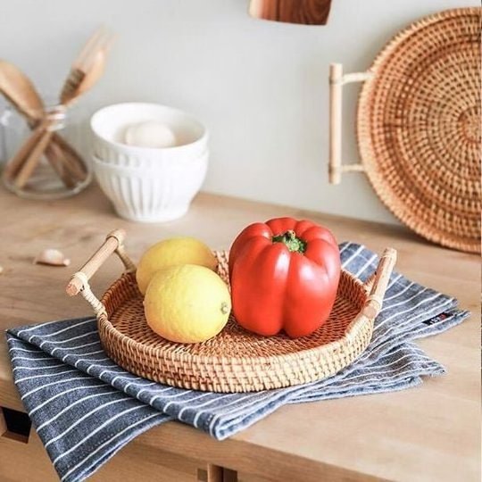 Cheap Price Wicker Tray Basket Tray round rattan serving tray with handles for Bread Fruit Food Coffee Breakfast Display