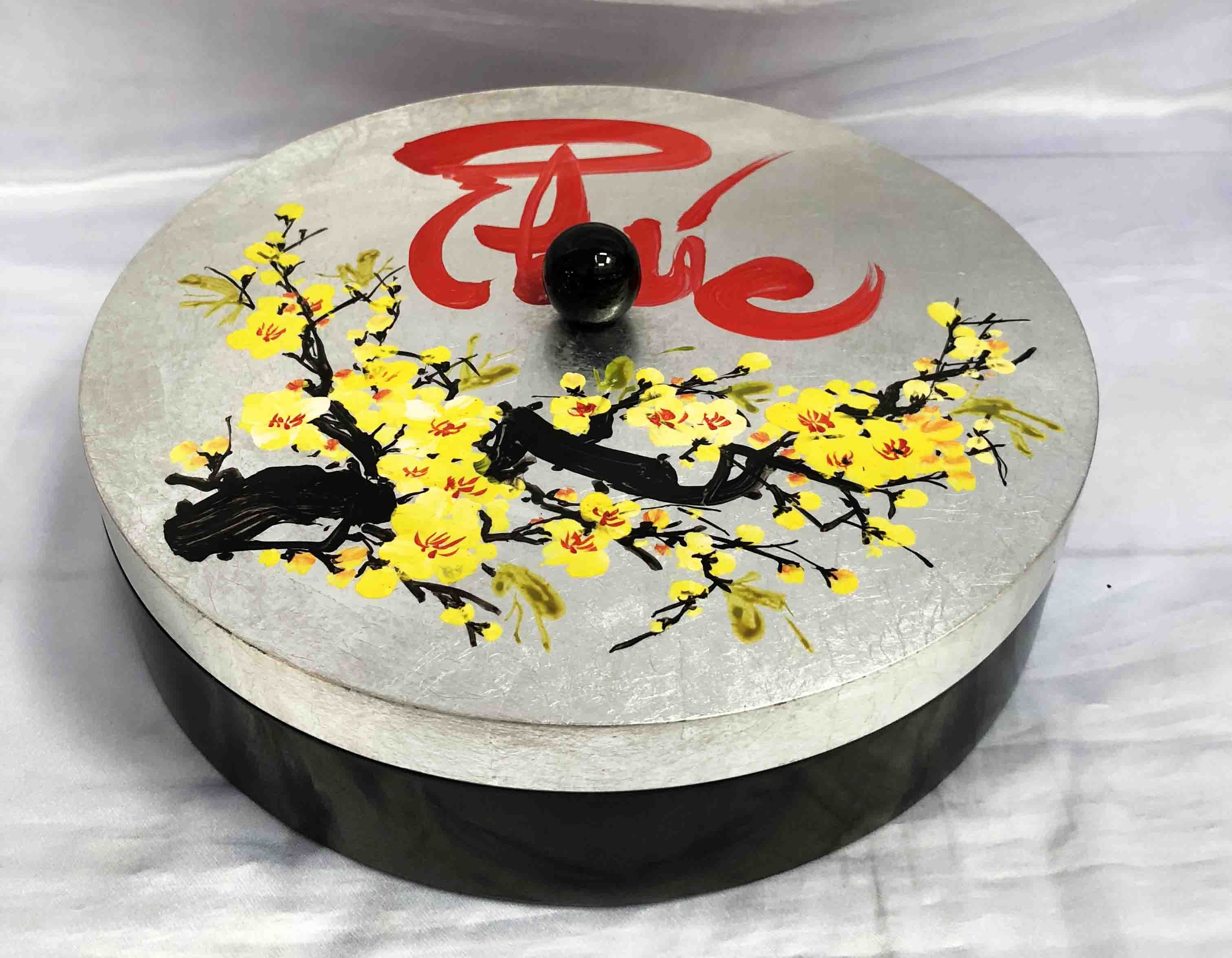 round lacquer box/ Vietnam lacquer box (Ms.Sandy 0084587176063 WS)