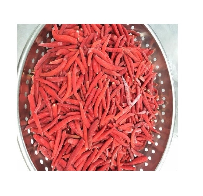 BEST SELLING FROZEN CHILI FOOD BEST PRICE FREEZE RED CHILLI HIGH QUALITY FROZEN HOT RED CHILI FROM VIETNAM