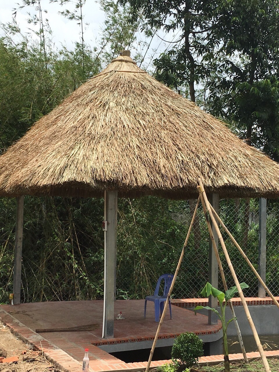 Best Seller Natural Material Thatched Roof For Outdoor Backyard Living Gazebo And Traditional Grass Thatched Hut