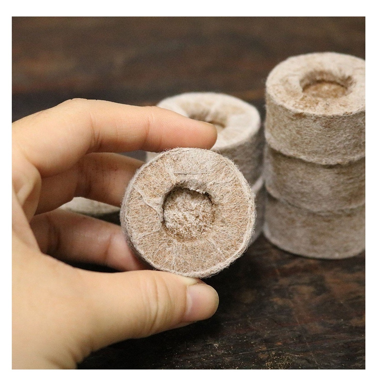 Natural Biodegradable eco friendly coco coir peat pellets coconut fiber grow jiffy pellet disc high quality wholesale price