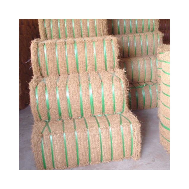 Best Choice From Vietnam-Cocopeat Fiber Chip Low EC/ 100% Coco Husk Cocopeat /Coir Pith For Plants High Quality Hot Sales