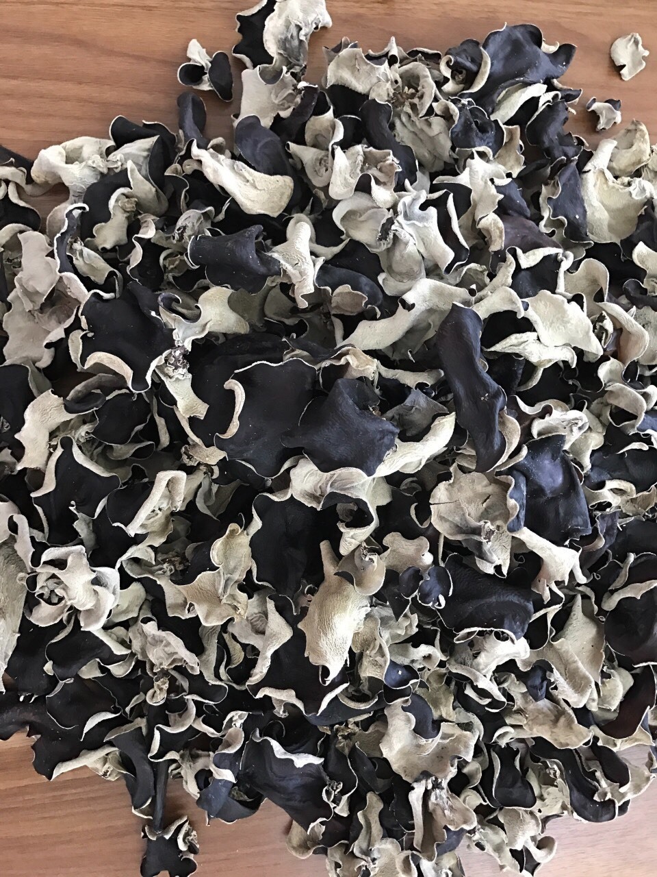 Hot Sale 2024 High Quality Dried Oyster Mushroom Vietnamese Organic Dried Oyster Mushroom Shiitake Mushroom at Cheap price