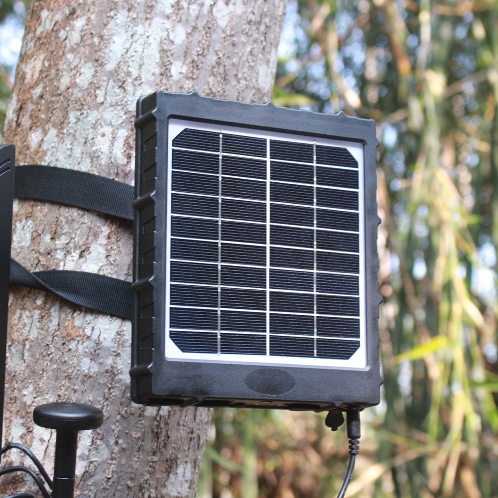 Outdoor waterproof 3W 6V 9V 12V Output small Solar Panel with battery for hunting trail camera 8000mah