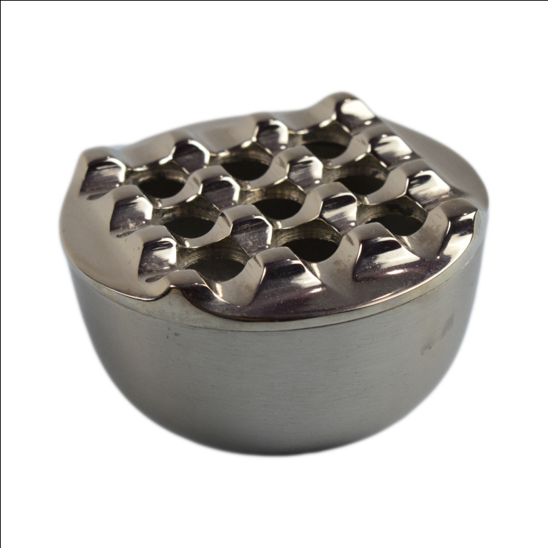 High Quality Stainless Steel Round Ashtray with Lid Home Ashtray Windproof Durable Easy to Clean Cool Ashtrays