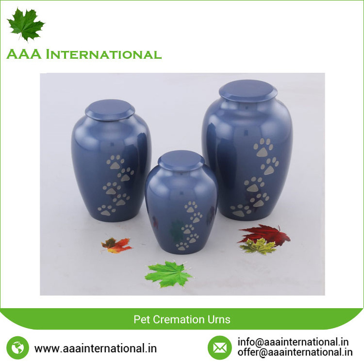 Pet Cremation Urns | Paw Print Pet Urns | Engraved Wholesale Pet Urns