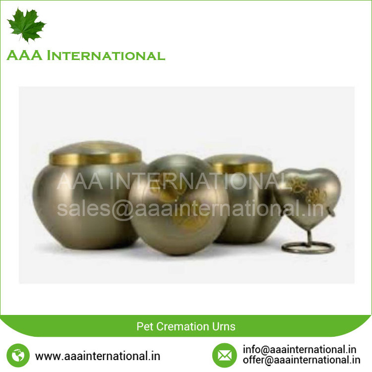 Pet Cremation Urns | Paw Print Pet Urns | Engraved Wholesale Pet Urns