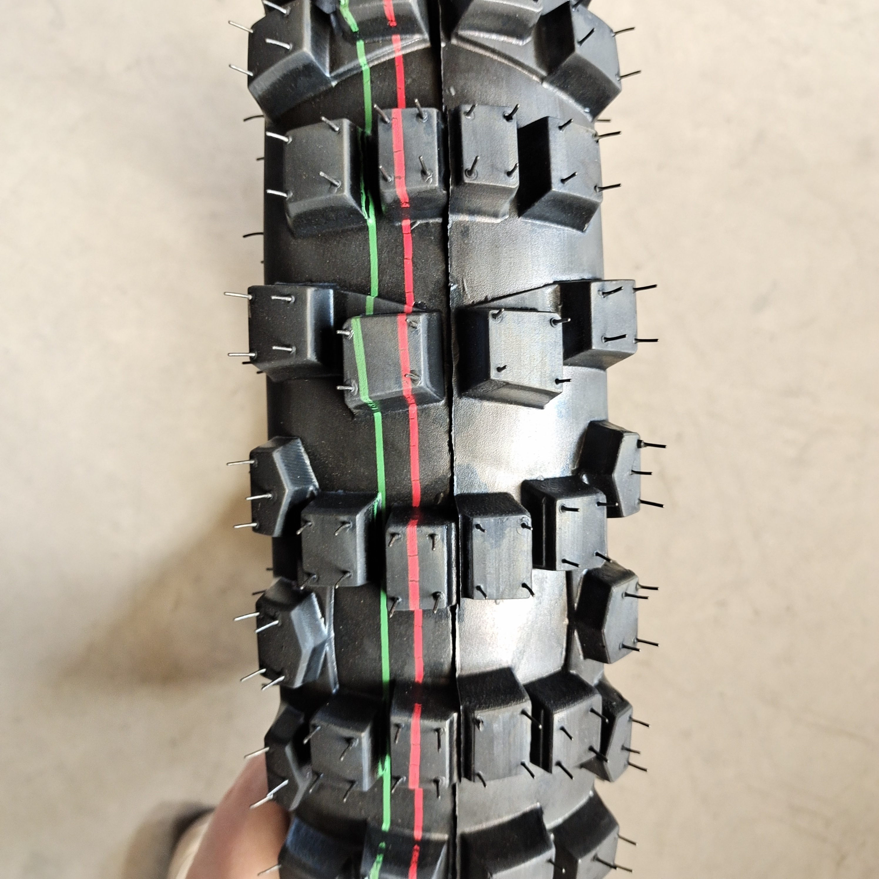 Factory price wholesale nylon tubeless motorcycle tire 4.10-18 moto wheels and tires