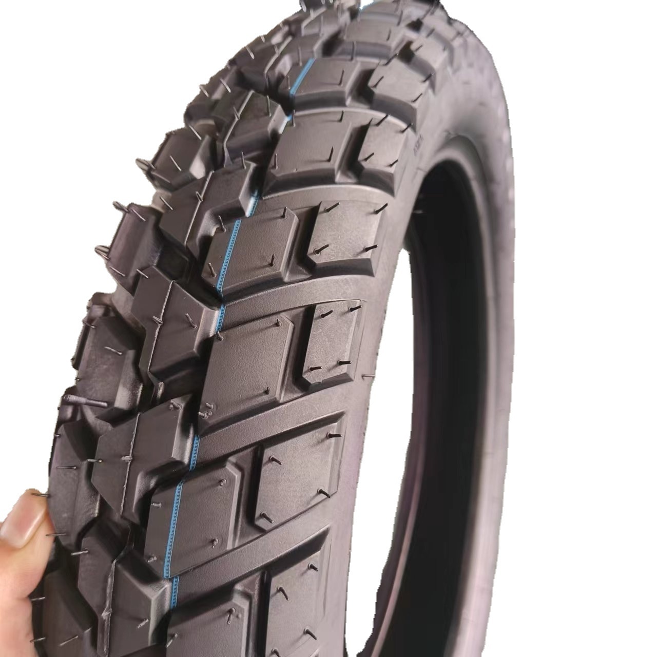 Tubeless motorcycle tire 110/90-17 with Inmetro certificate