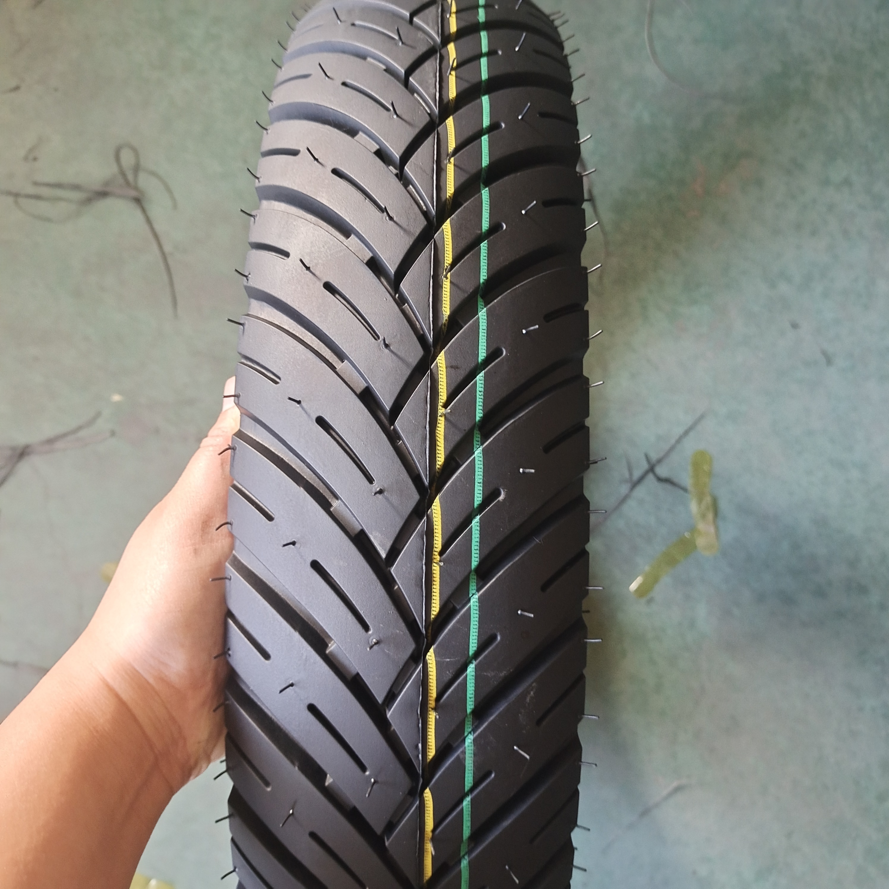 super quality wholesale rubber motorcycle tyre 110/80-17