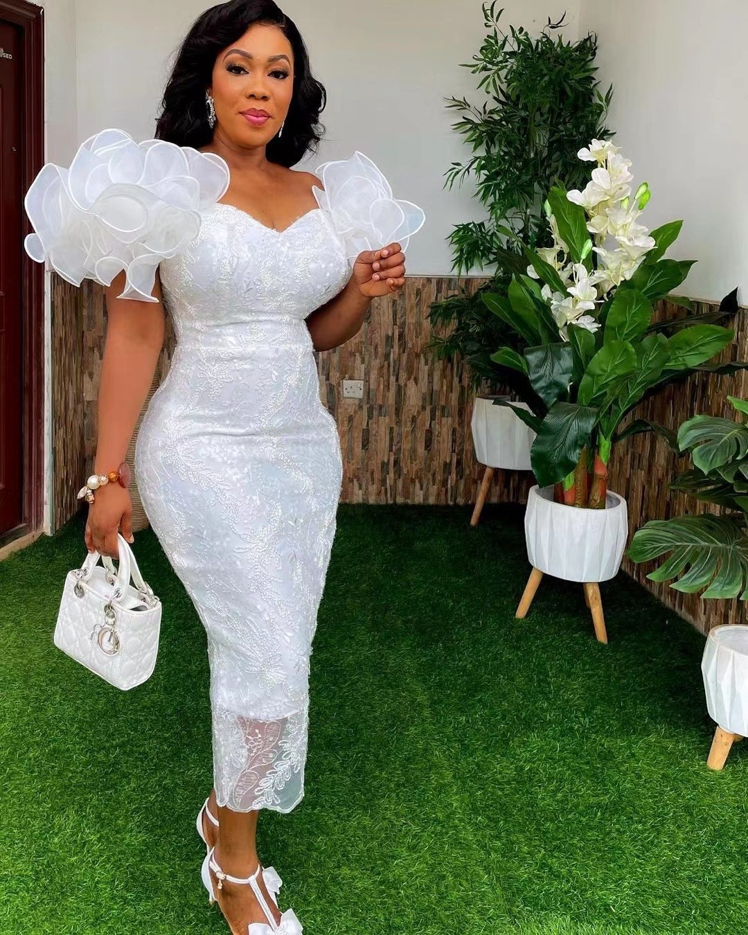 2023 African Women's White Lace Wedding Dress party Dinner Elegant Dress plus size Bubble Sleeve Lace Beaded Dress