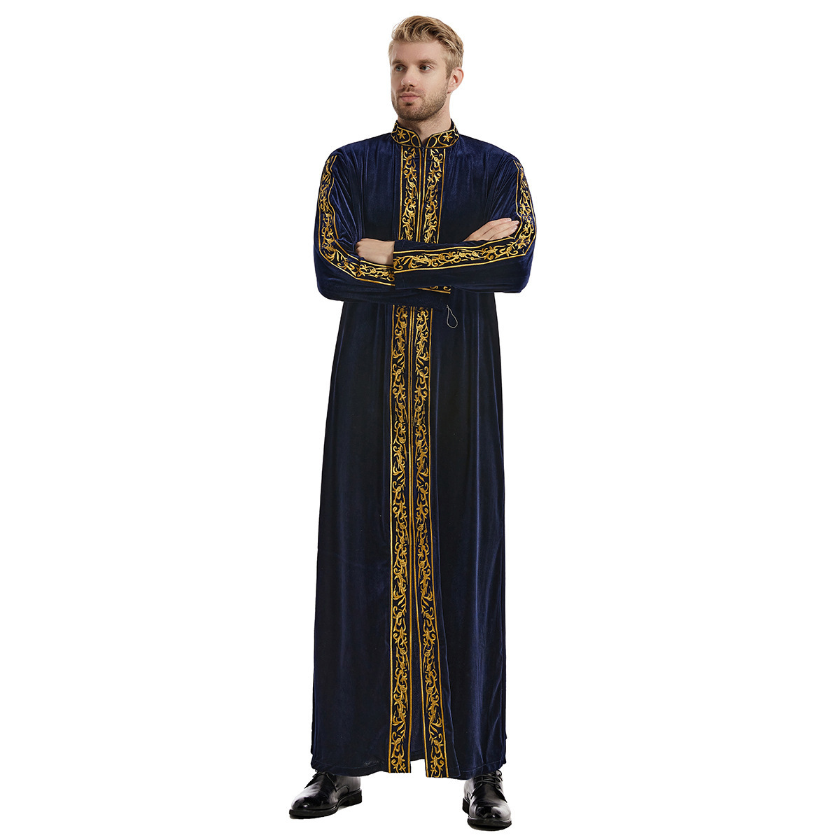 Middle Eastern Muslim men's golden velvet embroidered robe abaya men long sleeves thobes European court robe