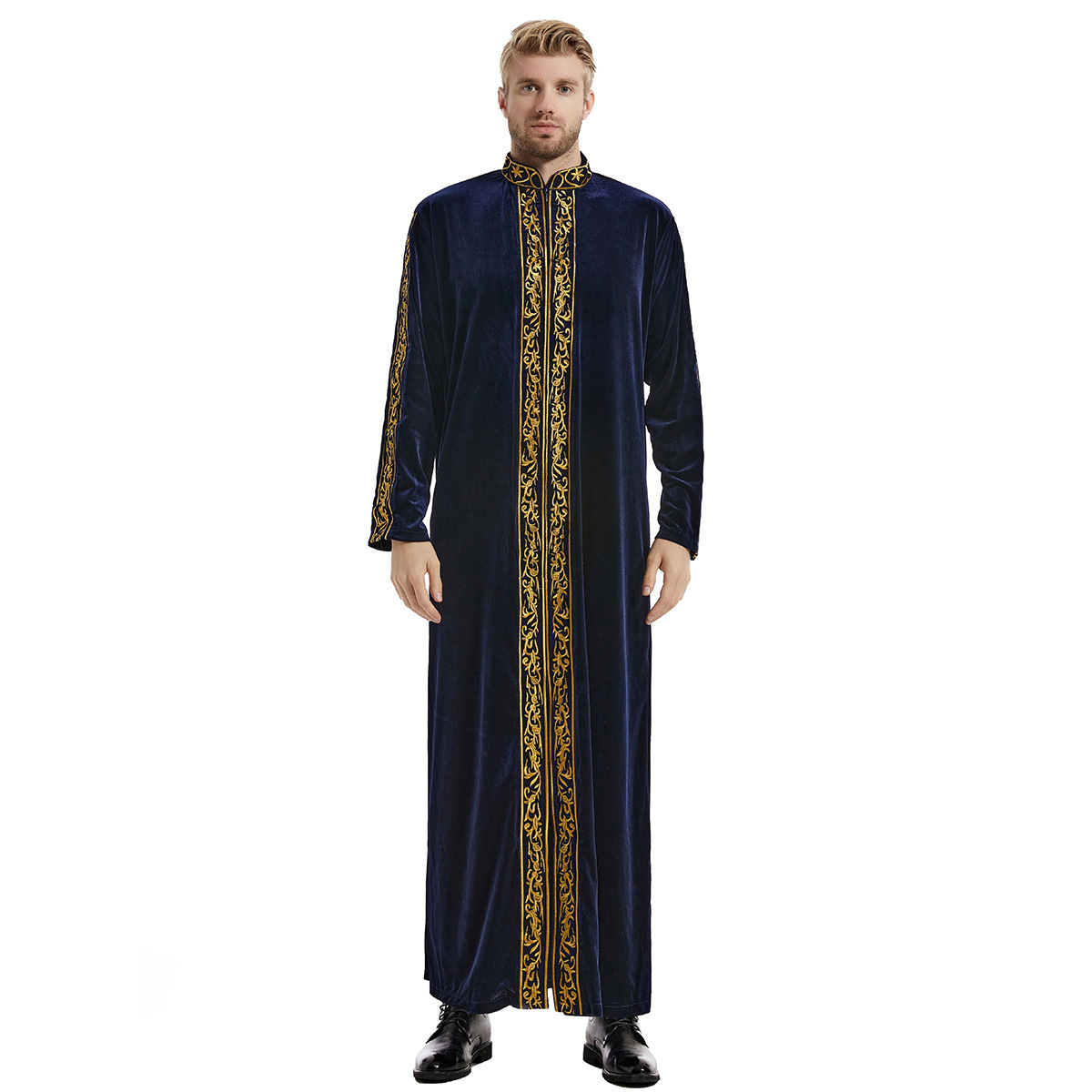 Middle Eastern Muslim men's golden velvet embroidered robe abaya men long sleeves thobes European court robe