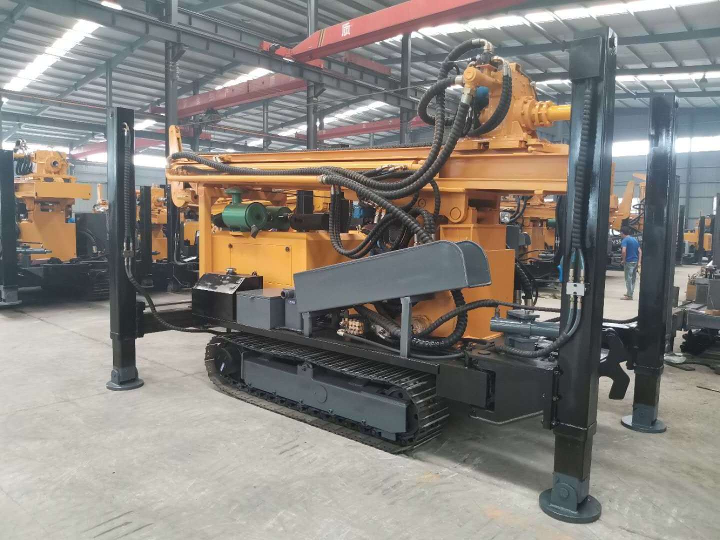 Used Drill Machine 200m 300m 600m Crawler Diesel Water Well Drilling Rigs with Low Price