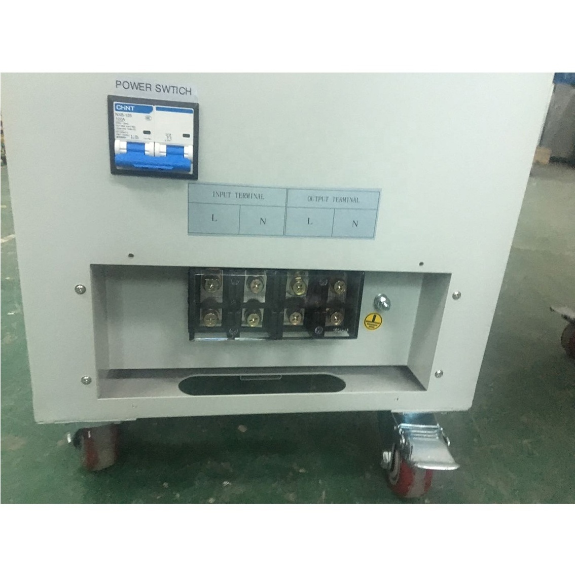 servo voltage stabilizer 15 kva SVC Three Phase power stabilizer  30kva 380V 440V 25kva 40kva power stabilizer voltage regulator