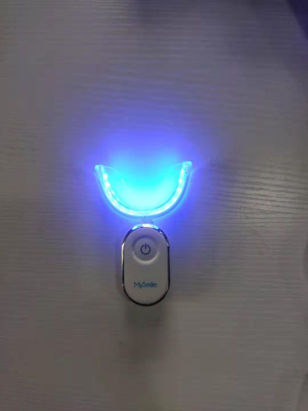 Private Logo Professional Rechargeable Wireless LED Tooth Whitening Light Wireless Teeth Whitening Light