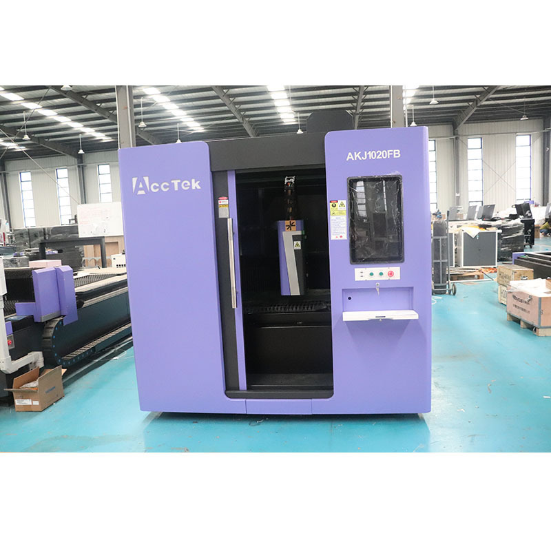 High Precision 1020 3015 Enclosed Fiber Laser Cutting Machine with Protection Cover 1.5kw 2kw 3kw