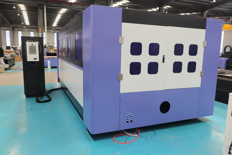 High Power Full Enclosed 3015 6025 6kw 12kw Metal Laser Cutter Cnc Fiber Laser Cutting Machine Sheet Metal