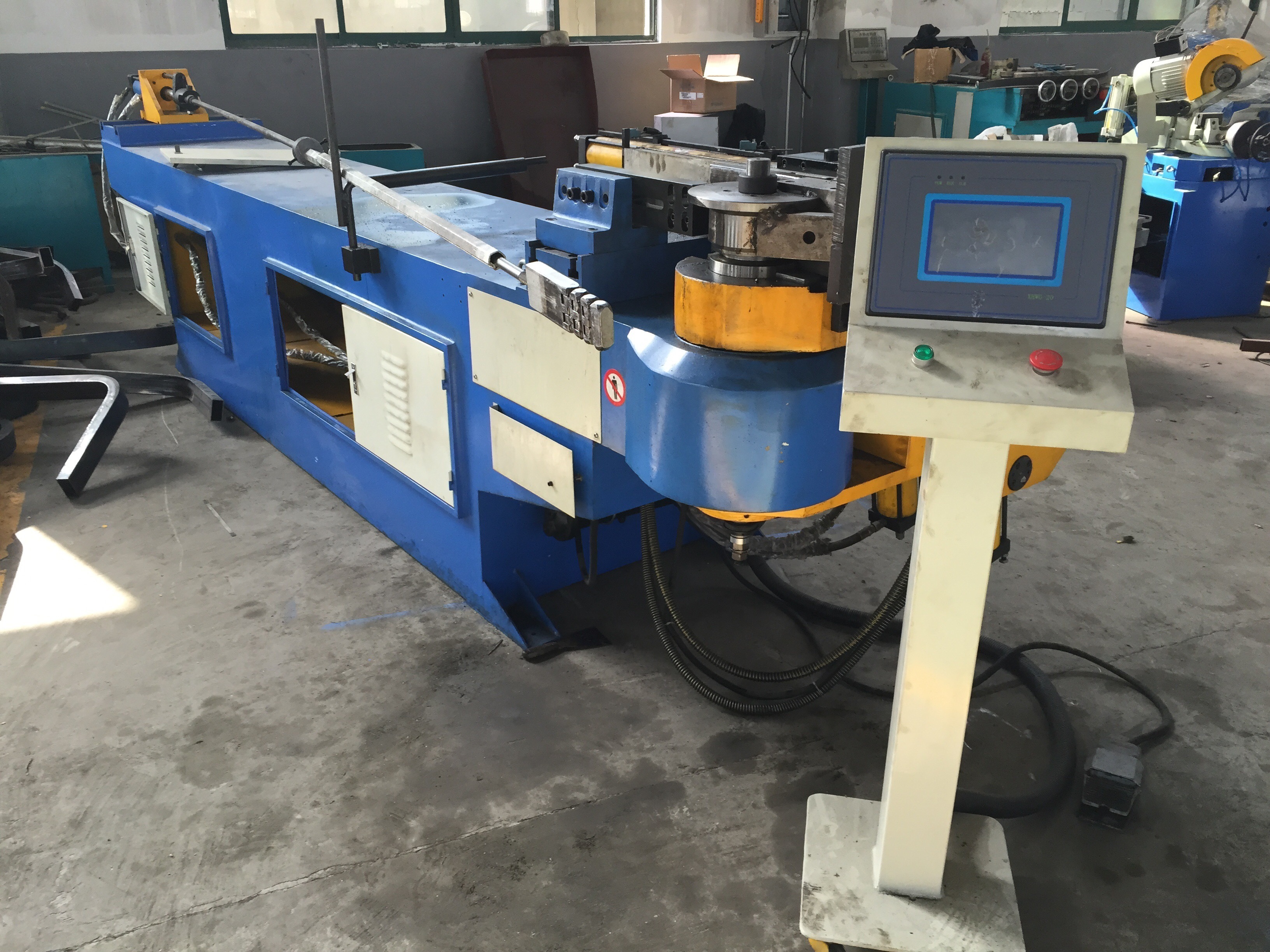 High Accuracy Accurl 129NC bending machines tube bender synchronised and optimised to perfection,drastically reducing the cycle