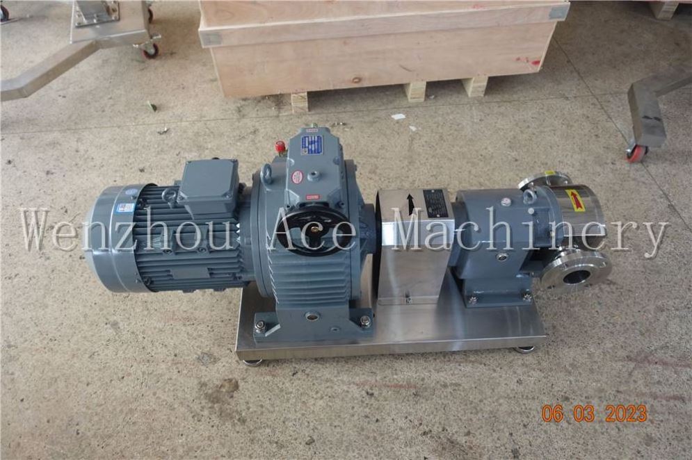 Sanitary Lobe Rotor Pump With Console Electric Ce Rotary Pump Lube Pump Horizontal Variable Speed Motor Diesel 25-100 MM